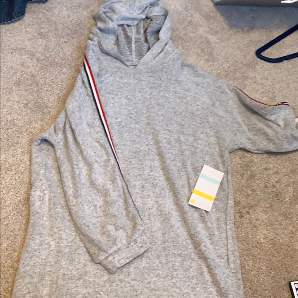 A girls zella size 10/12 long dress/sweatshirt new
